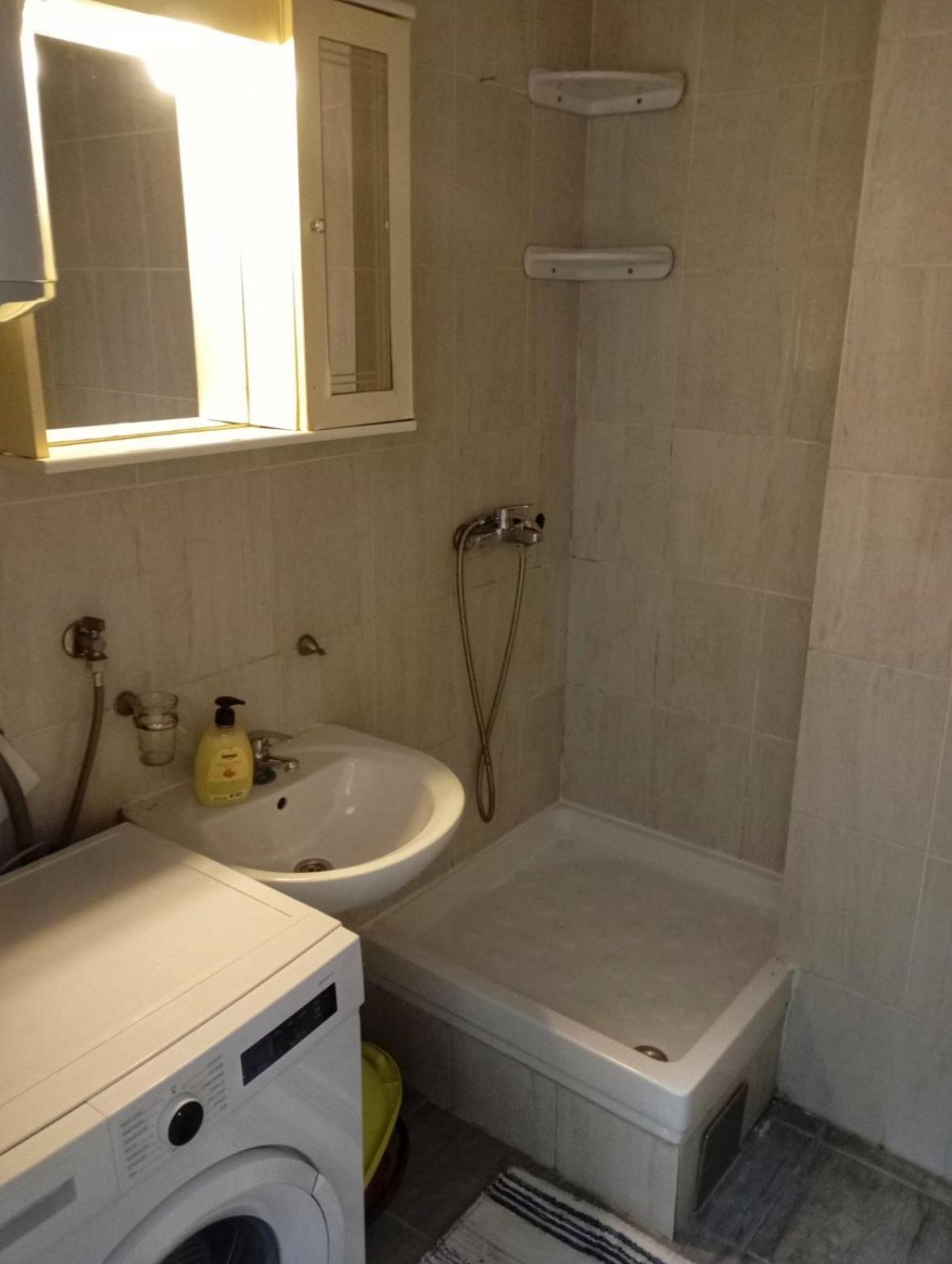 Barka Apartment *